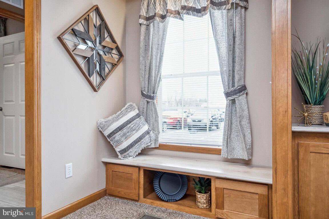 FOUR WAY MANOR - Residential