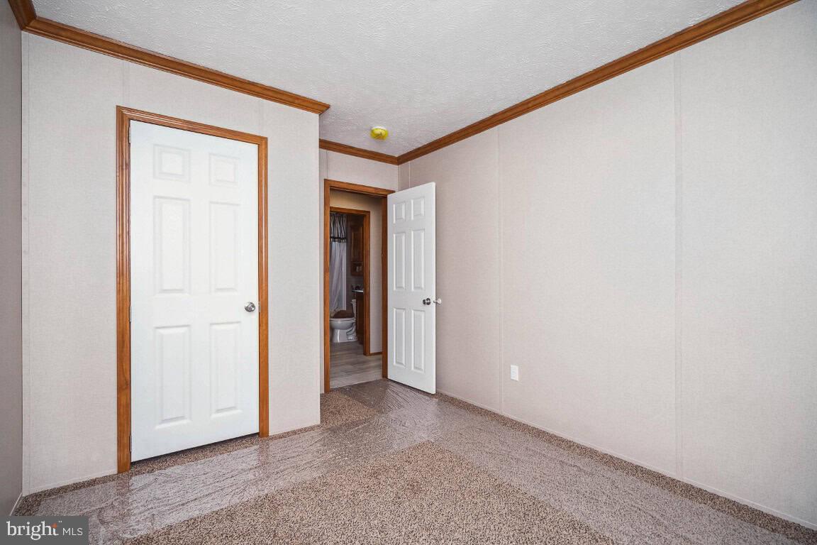 FOUR WAY MANOR - Residential