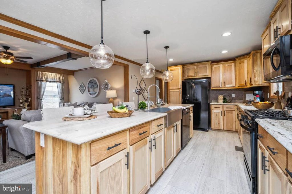 Photo of 30 Debra Circle, EPHRATA, PA 17522 (MLS # PALA2080072)