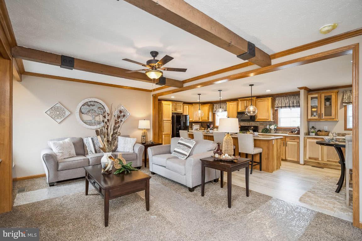 FOUR WAY MANOR - Residential