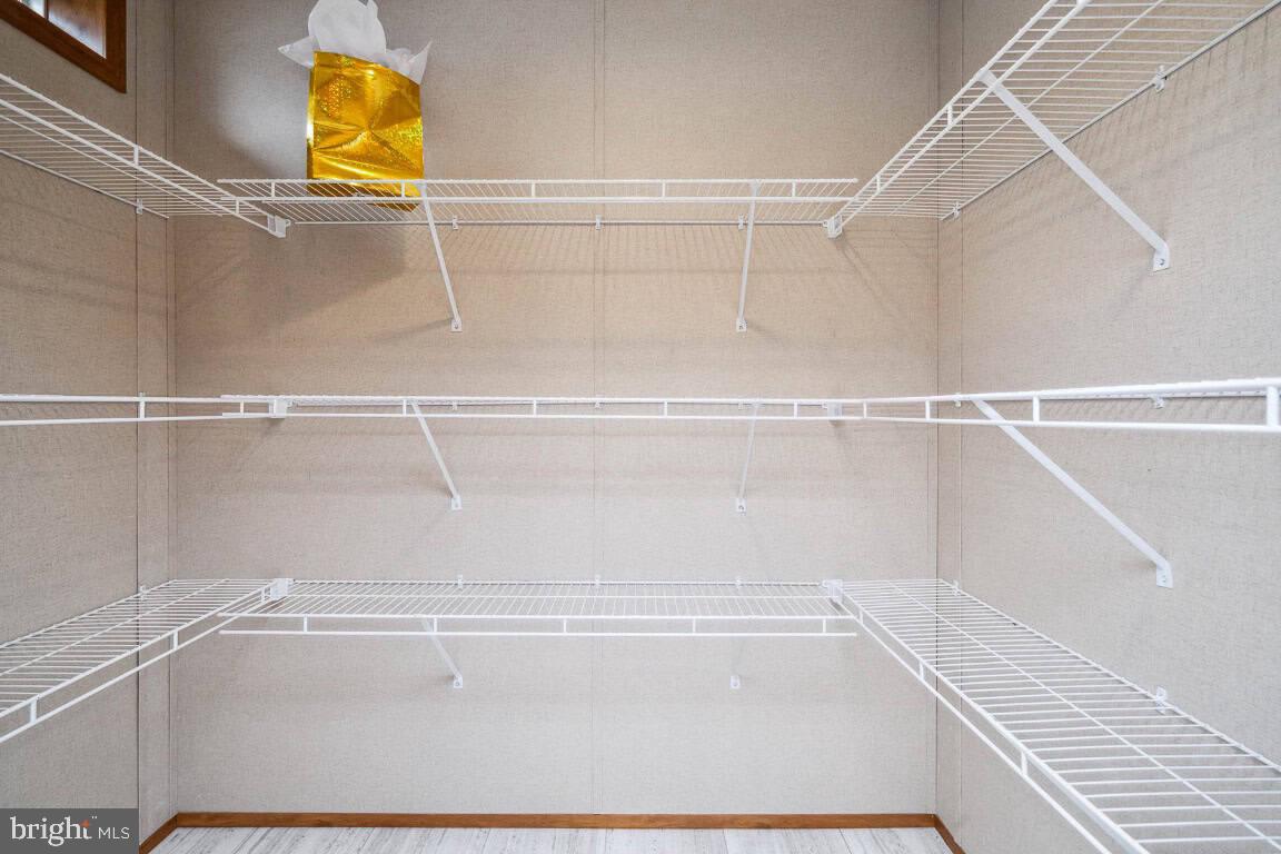 FOUR WAY MANOR - Residential