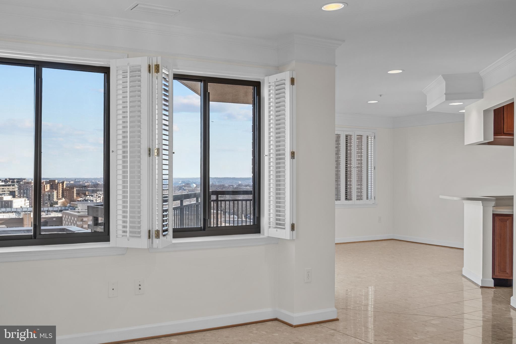 VIRGINIA SQUARE - Residential Lease