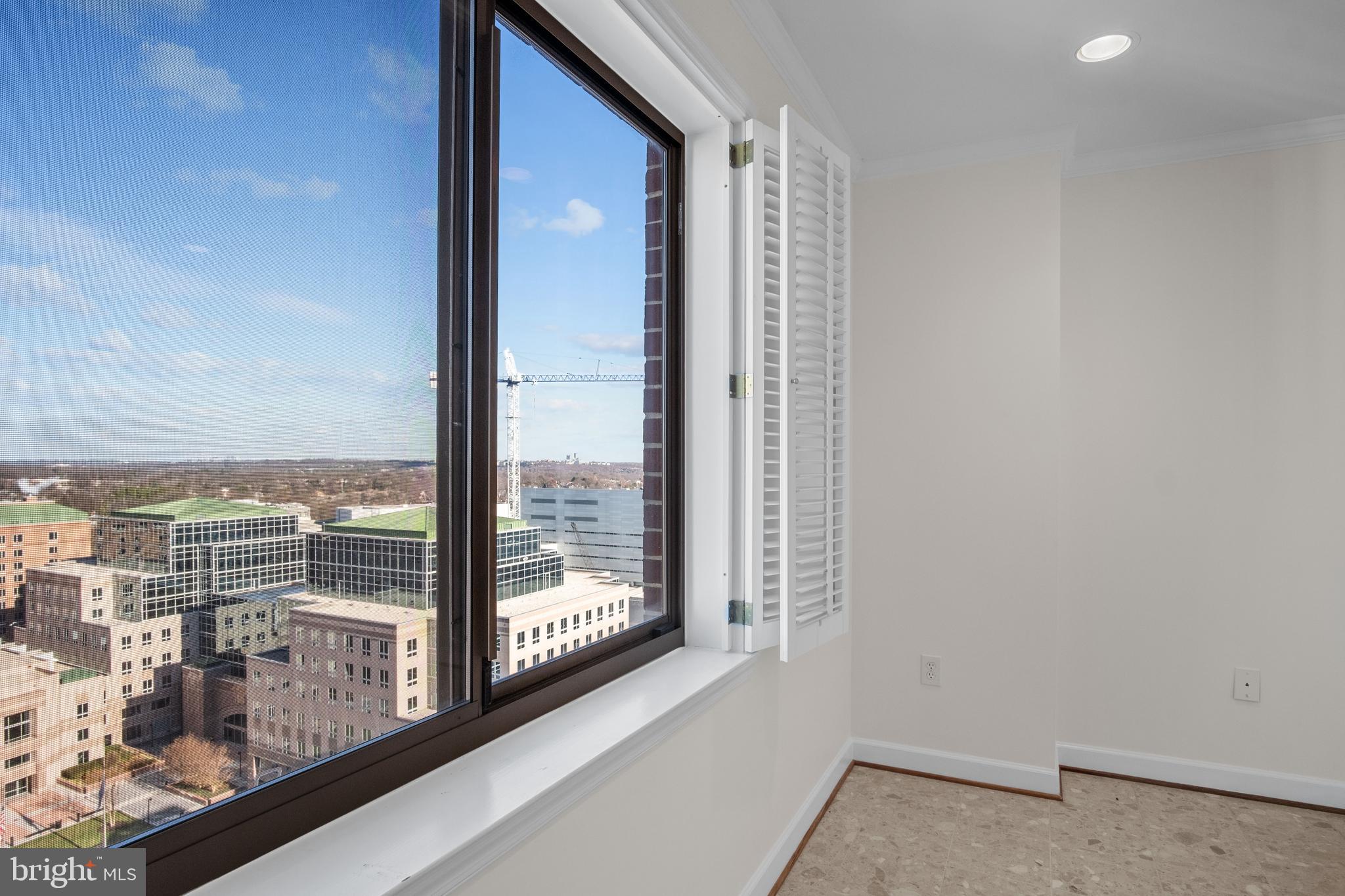 VIRGINIA SQUARE - Residential Lease