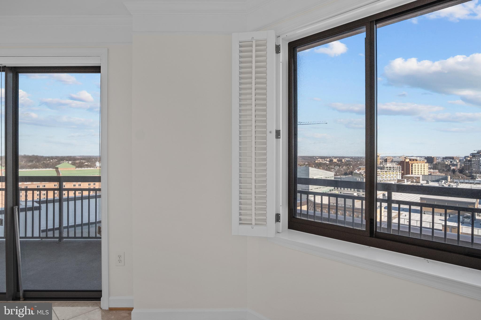 VIRGINIA SQUARE - Residential Lease