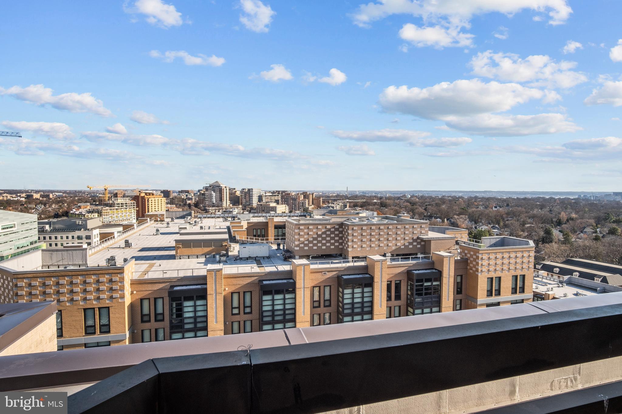 VIRGINIA SQUARE - Residential Lease