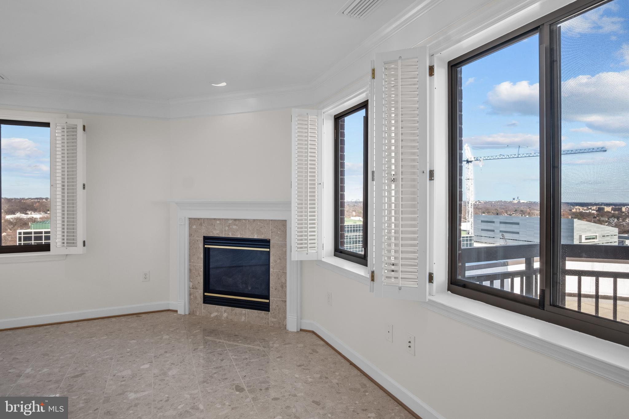 VIRGINIA SQUARE - Residential Lease