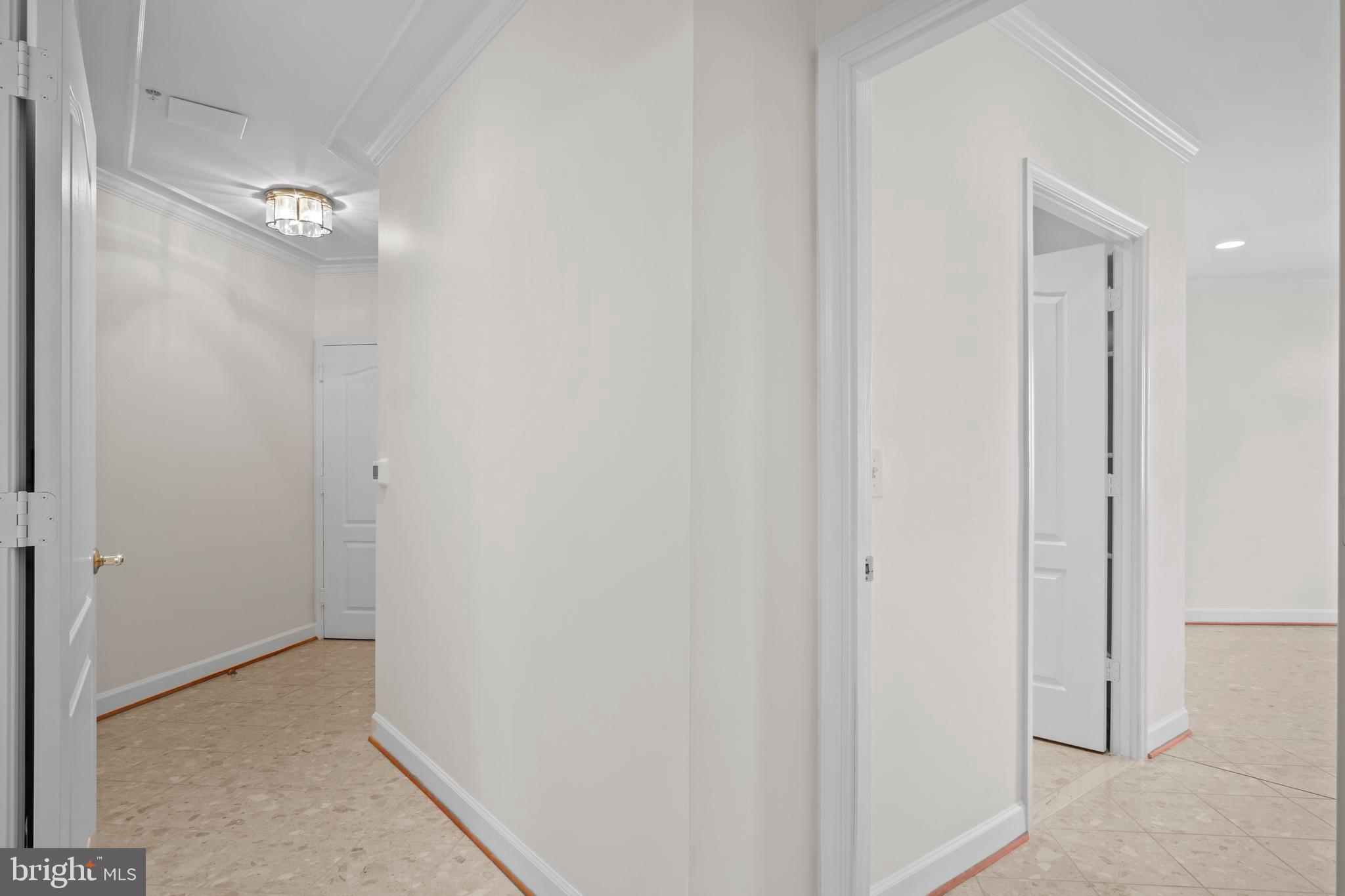 VIRGINIA SQUARE - Residential Lease