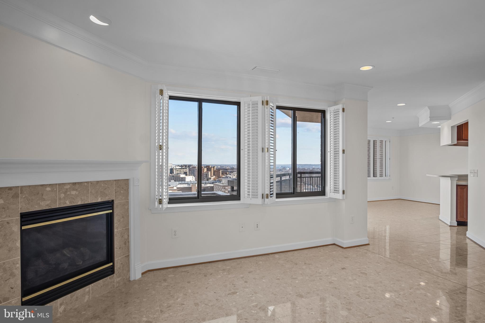 VIRGINIA SQUARE - Residential Lease