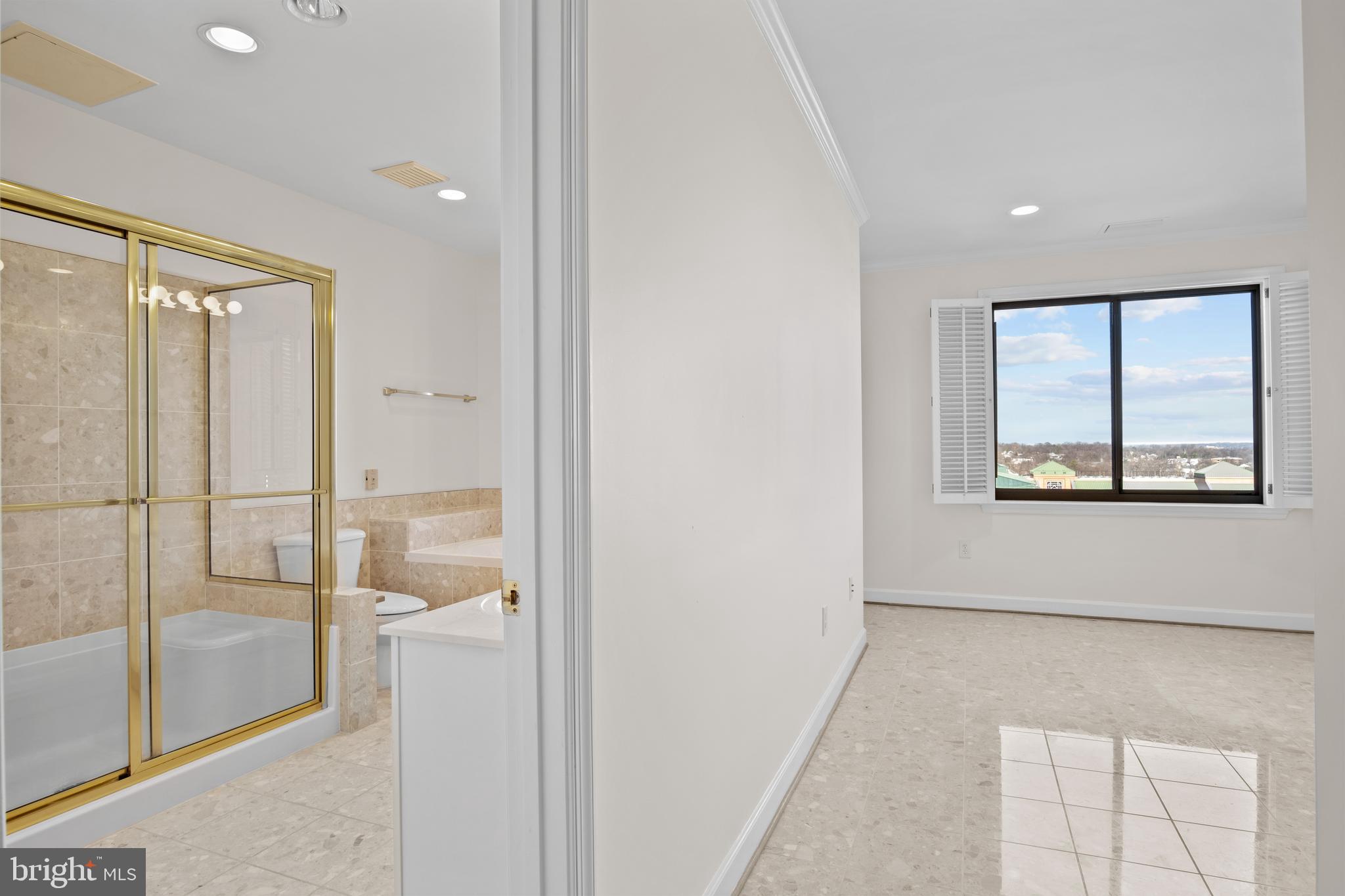 VIRGINIA SQUARE - Residential Lease