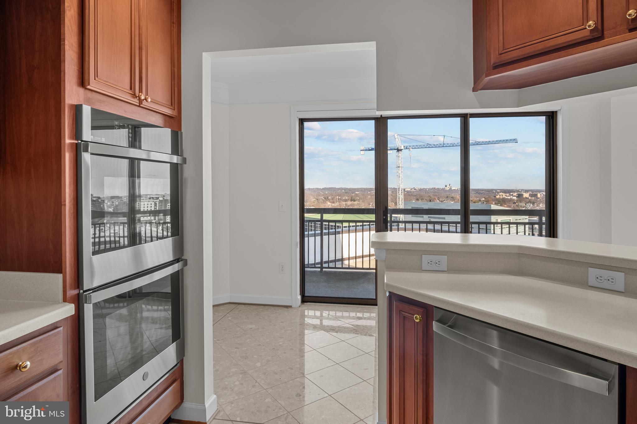 VIRGINIA SQUARE - Residential Lease