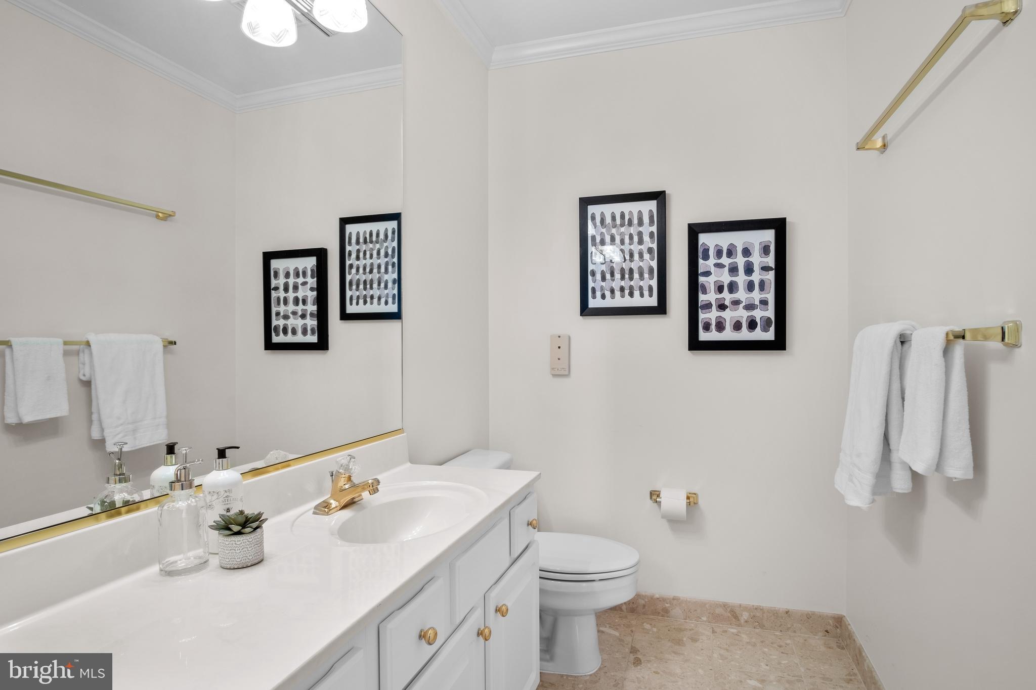 VIRGINIA SQUARE - Residential Lease