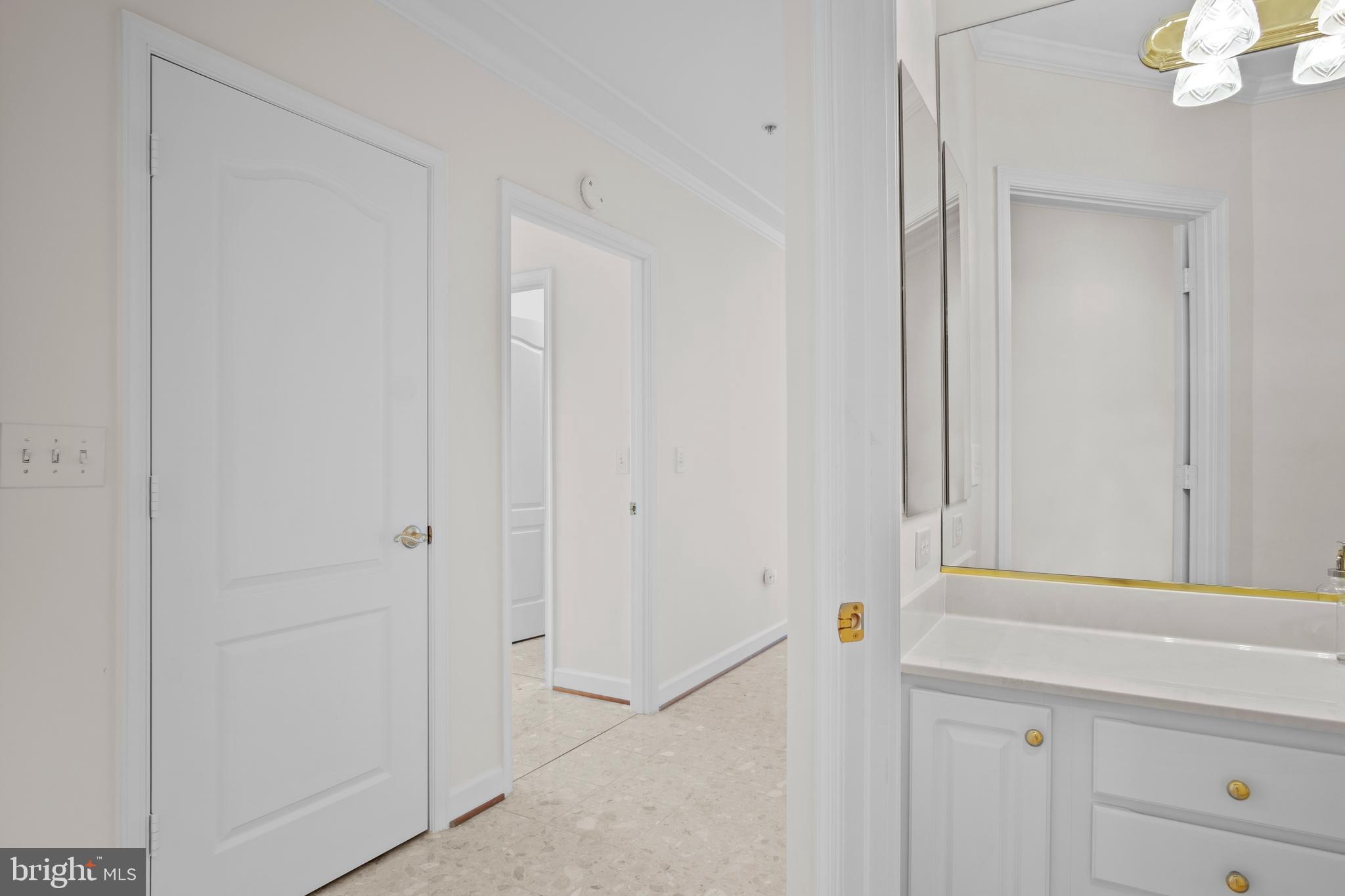 VIRGINIA SQUARE - Residential Lease