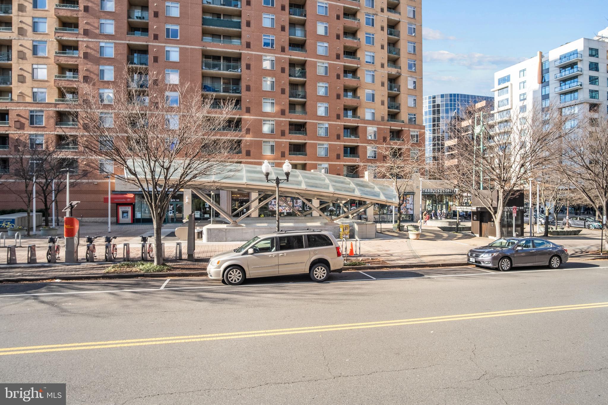 VIRGINIA SQUARE - Residential Lease