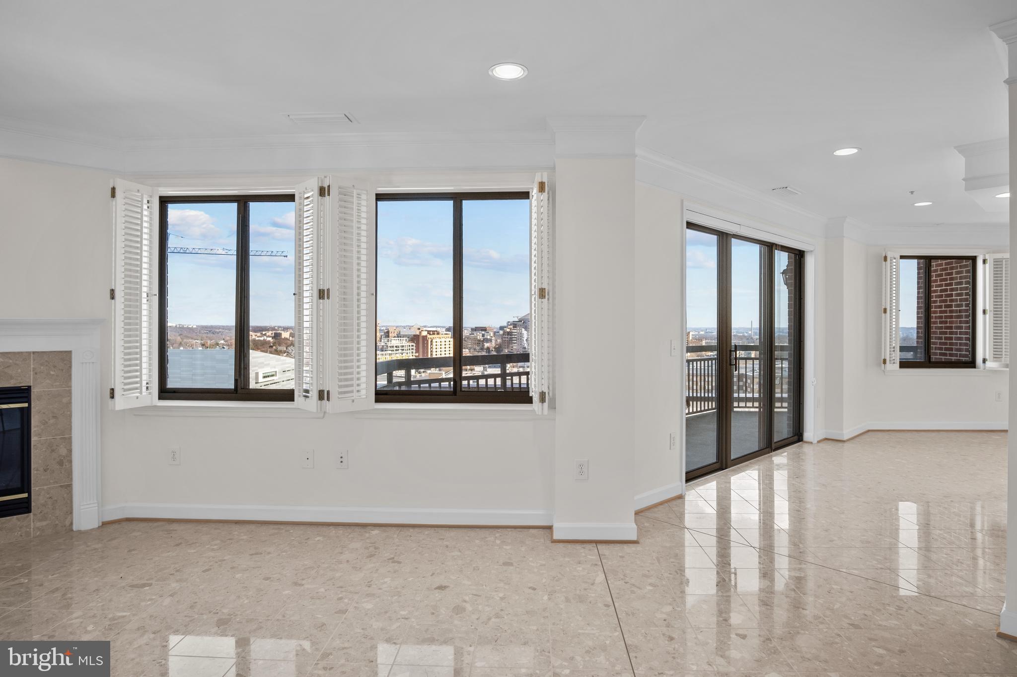 VIRGINIA SQUARE - Residential Lease