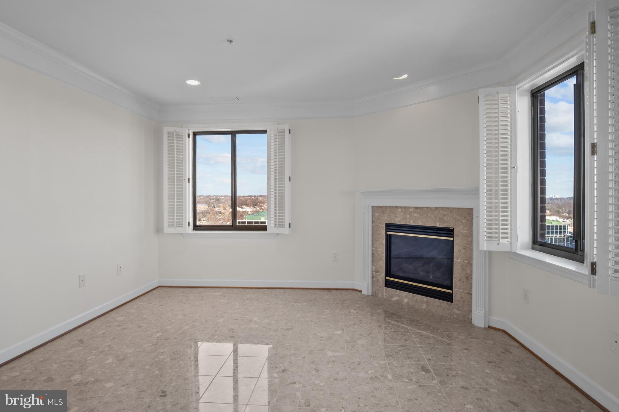 VIRGINIA SQUARE - Residential Lease