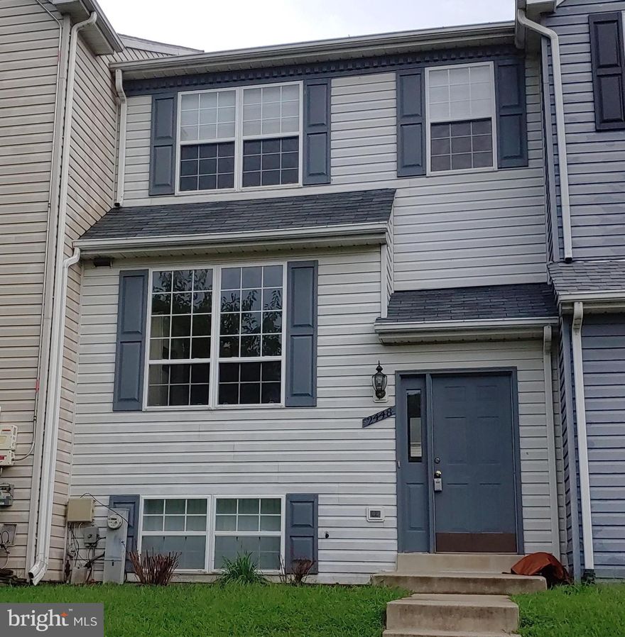 FRESH PAINT & NEW FLOORING THROUGHOUT**NEW GRANITE COUNTERS**LOVELY HOME W/DECK & FENCED REAR YARD**PREFER NO SMOKING & NO PETS, WILL CONSIDER CASE BY CASE THOUGH**