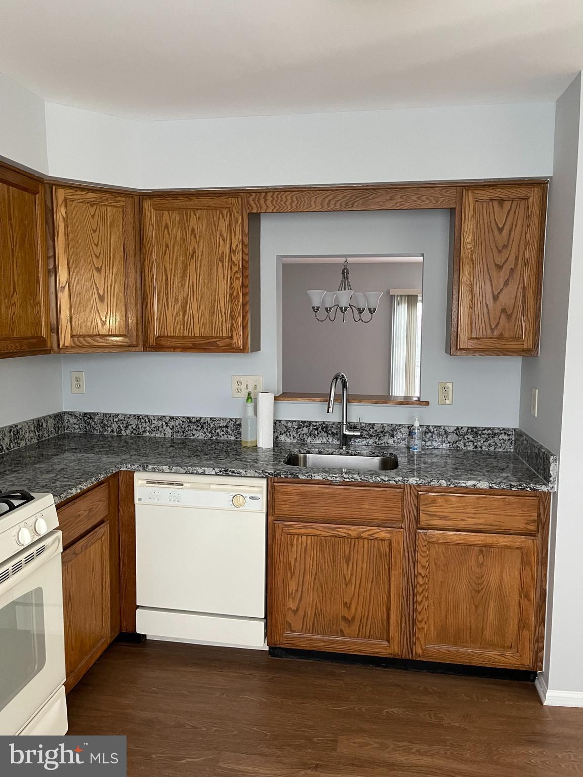 PINEY ORCHARD - Residential Lease