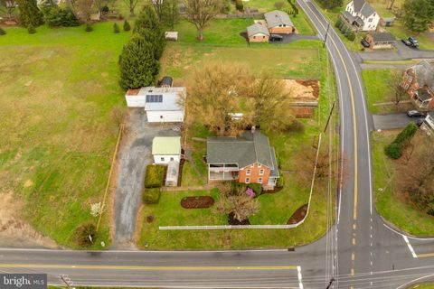 858 MILLWOOD ROAD WILLOW STREET PA 17584