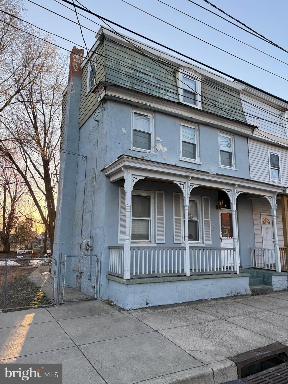 526 YORK STREET