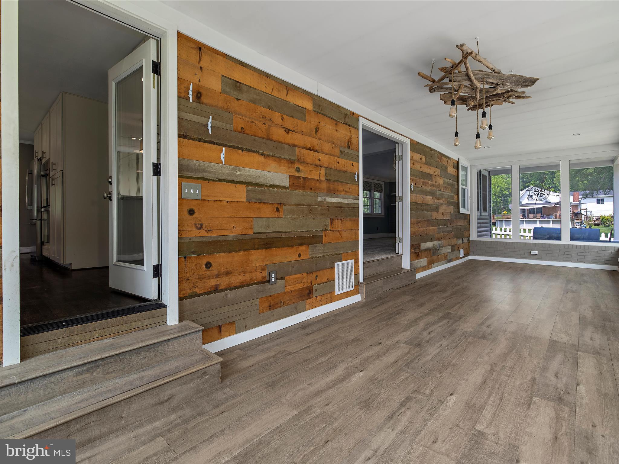 REGULARS - Residential