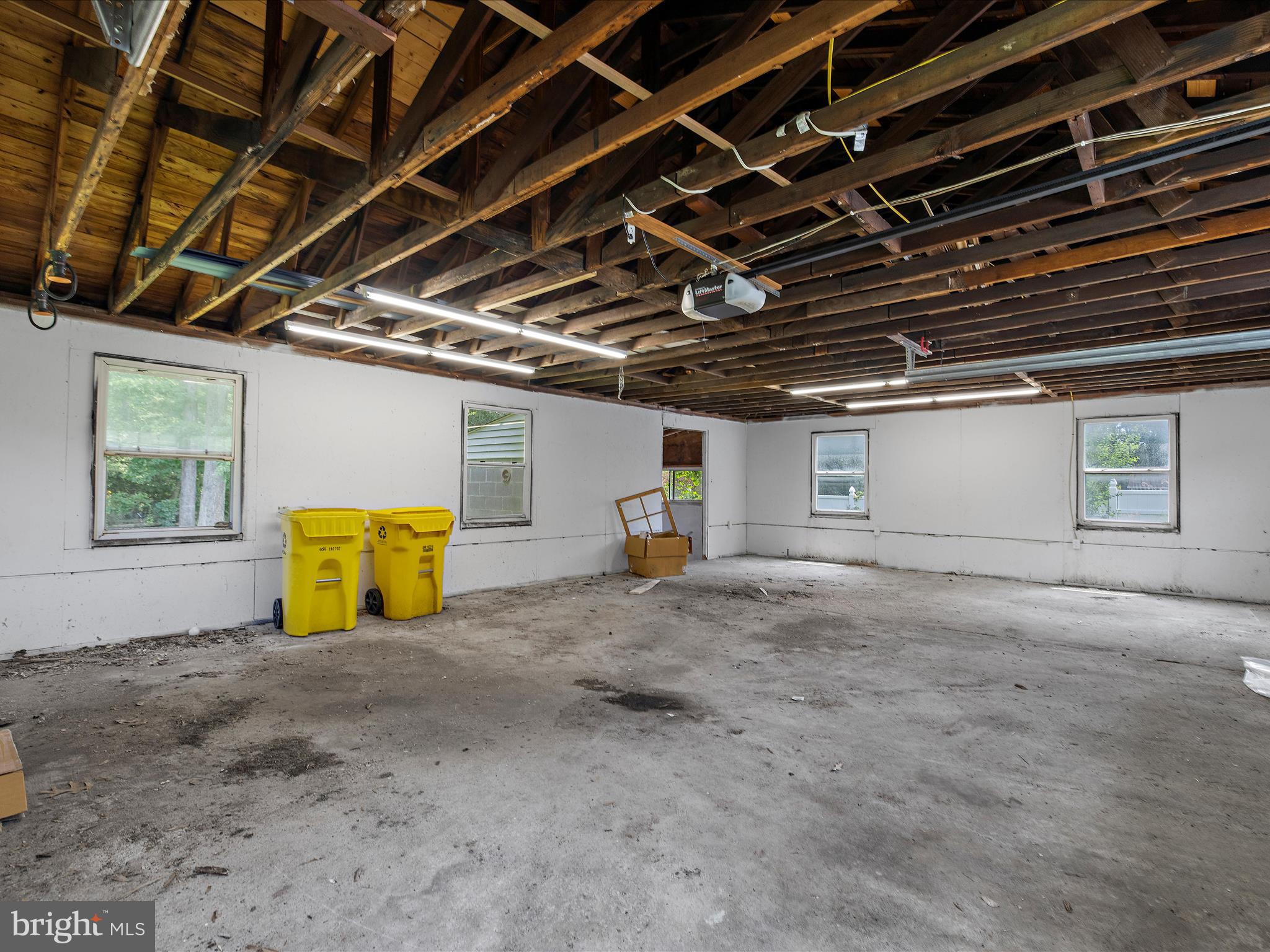 REGULARS - Residential