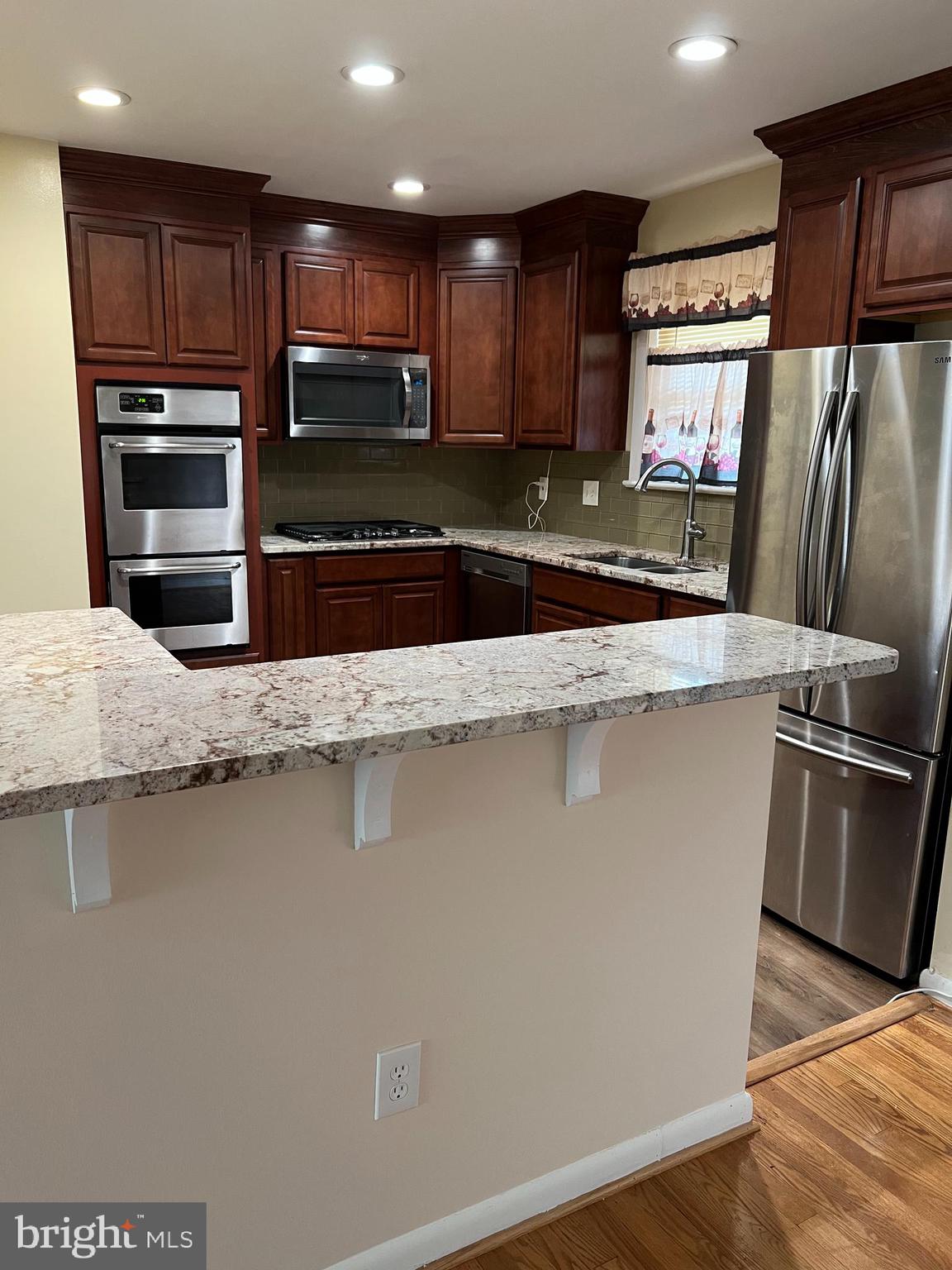 WOODBERRY FOREST - Residential