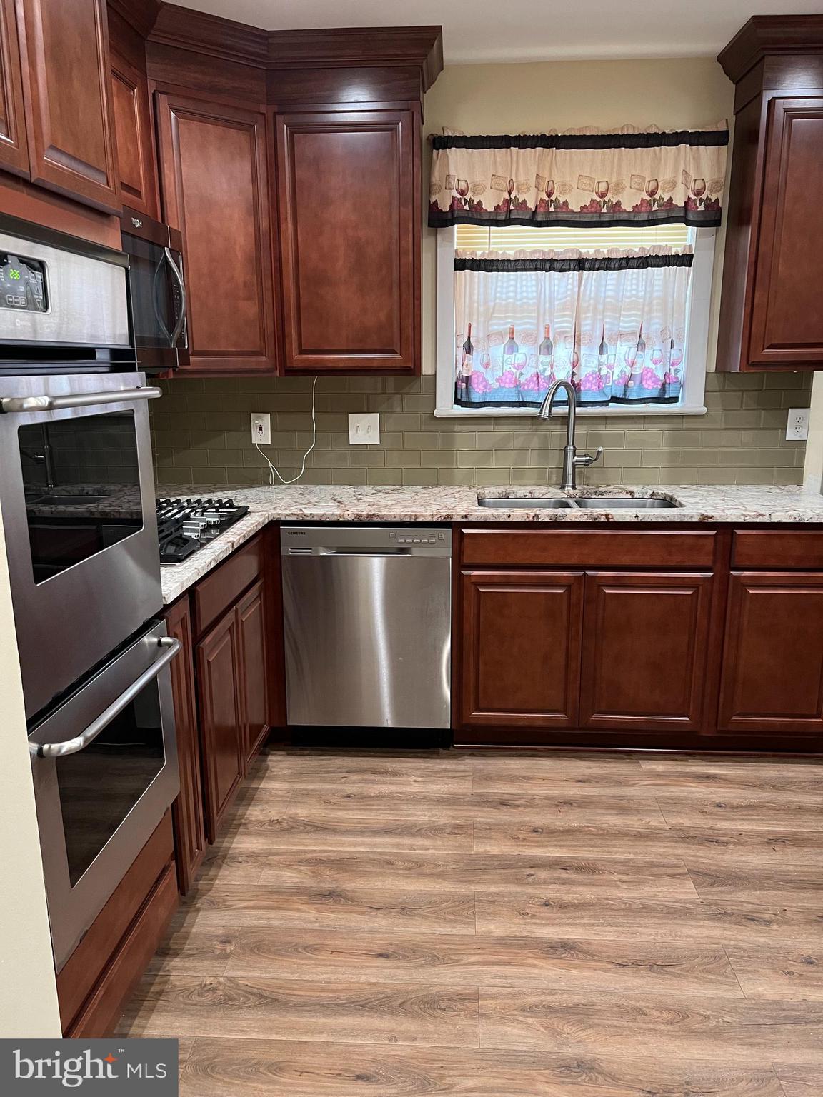 WOODBERRY FOREST - Residential