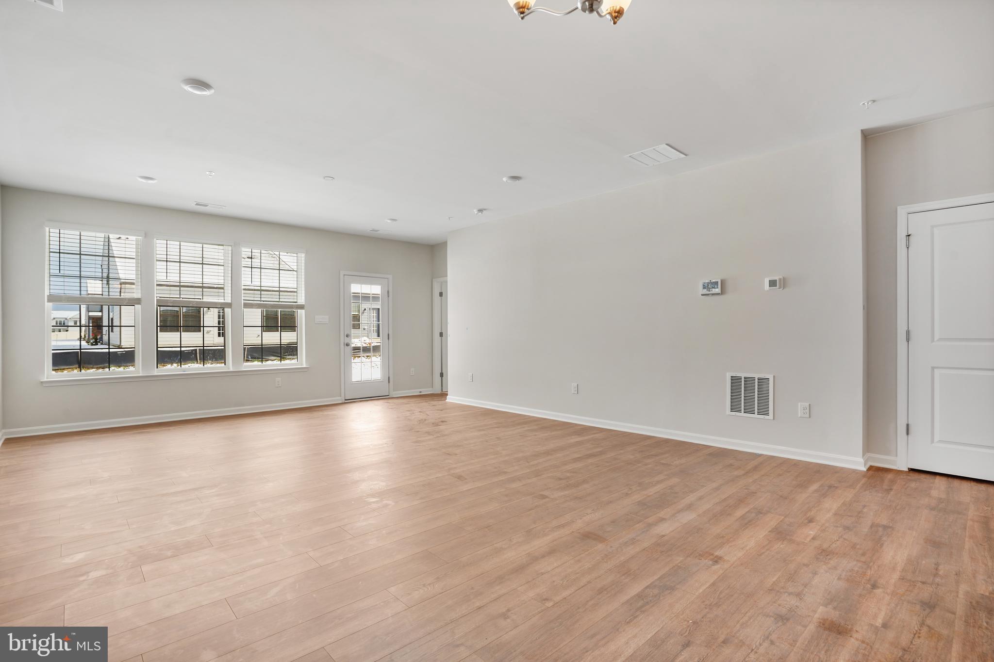 RENN QUARTER - Residential Lease