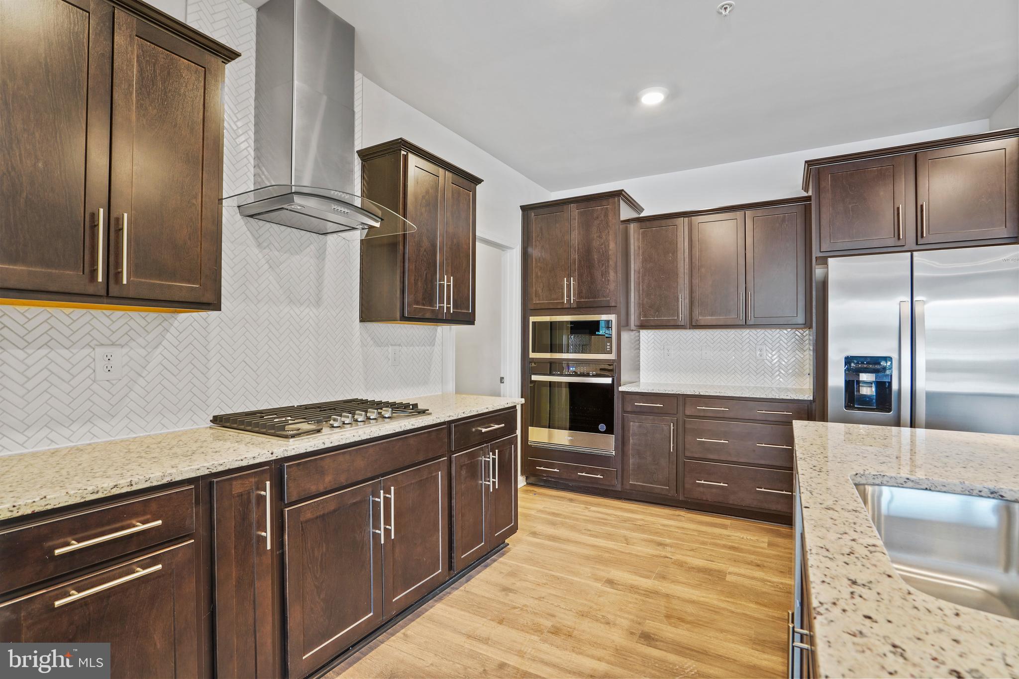 RENN QUARTER - Residential Lease