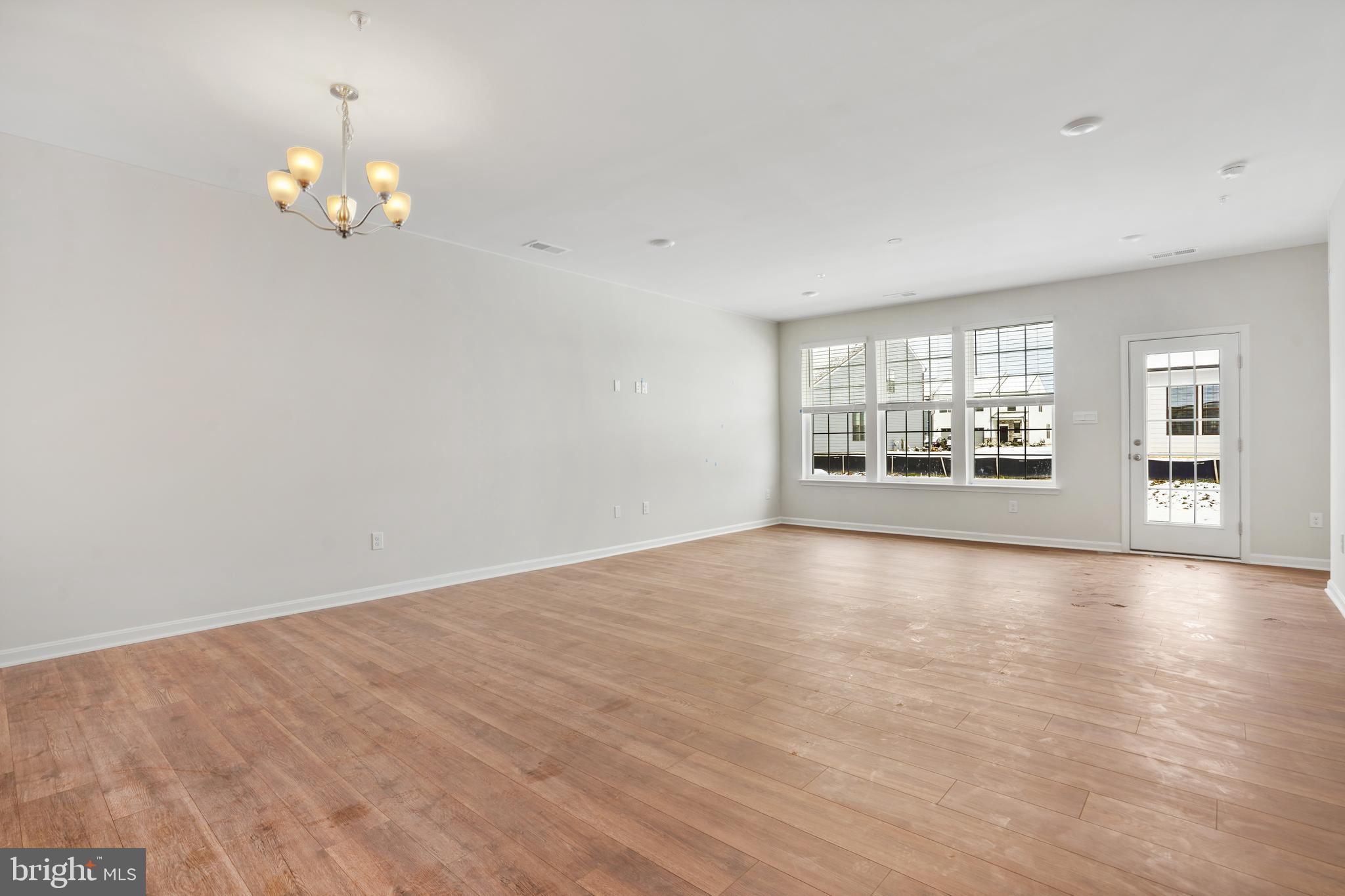 RENN QUARTER - Residential Lease