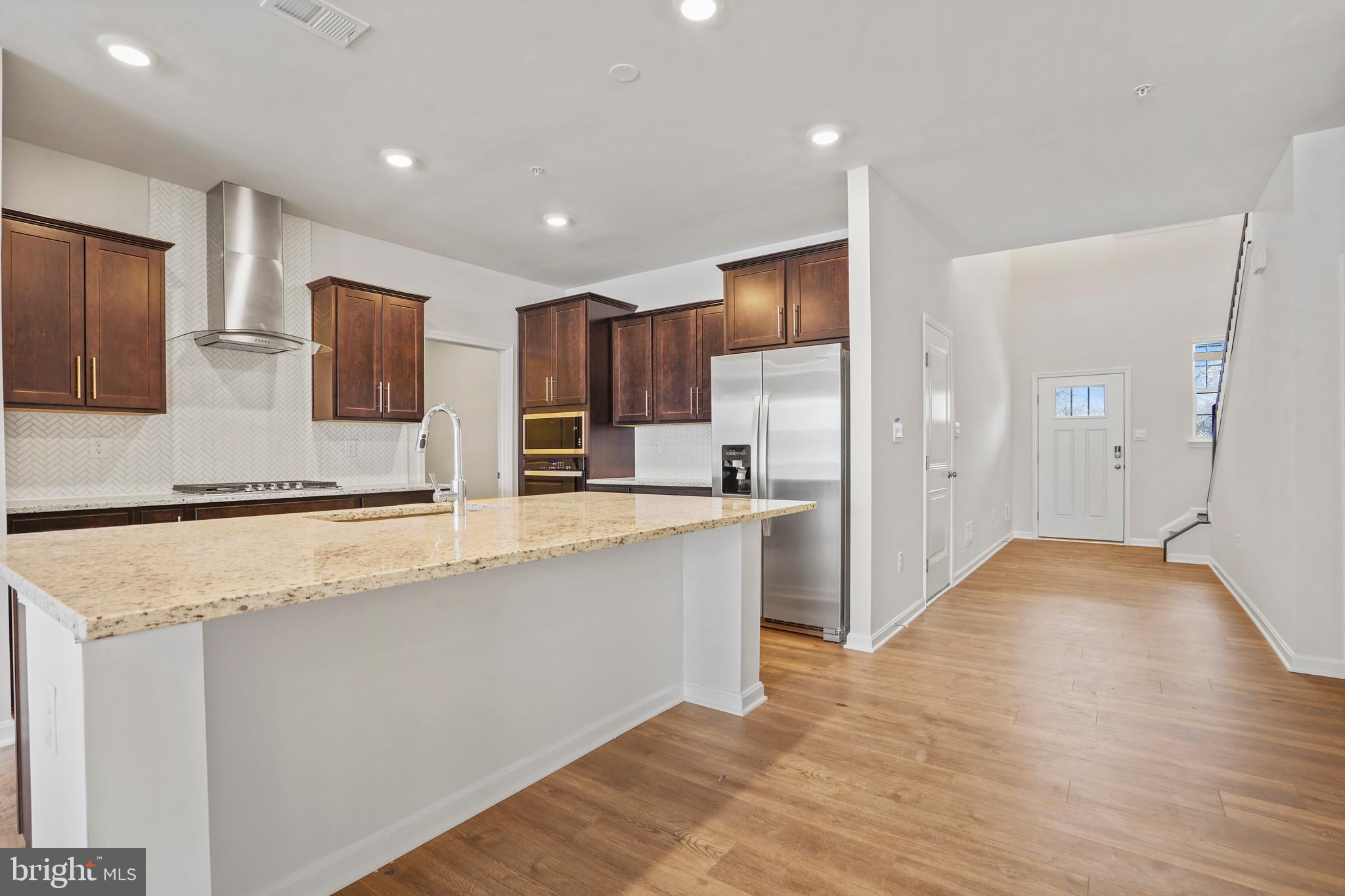 RENN QUARTER - Residential Lease