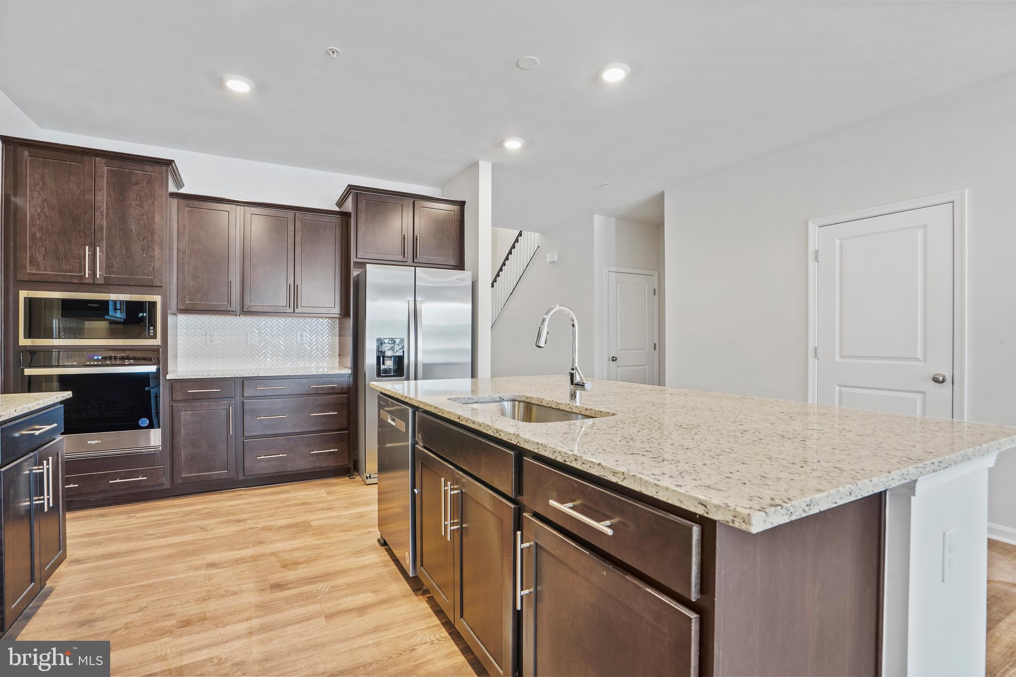 RENN QUARTER - Residential Lease