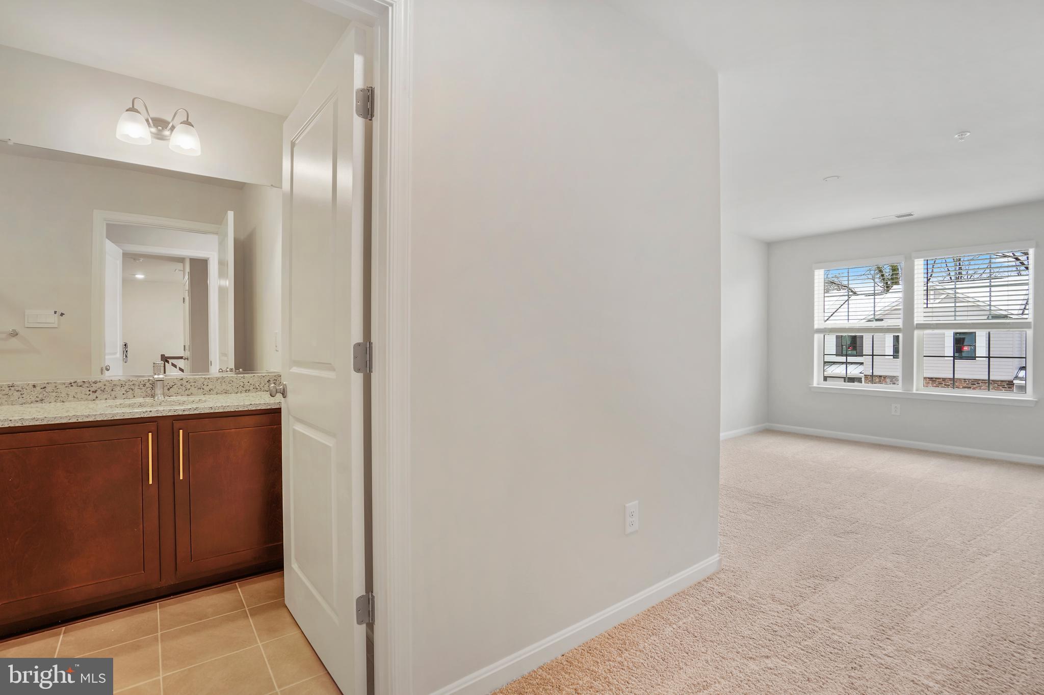 RENN QUARTER - Residential Lease