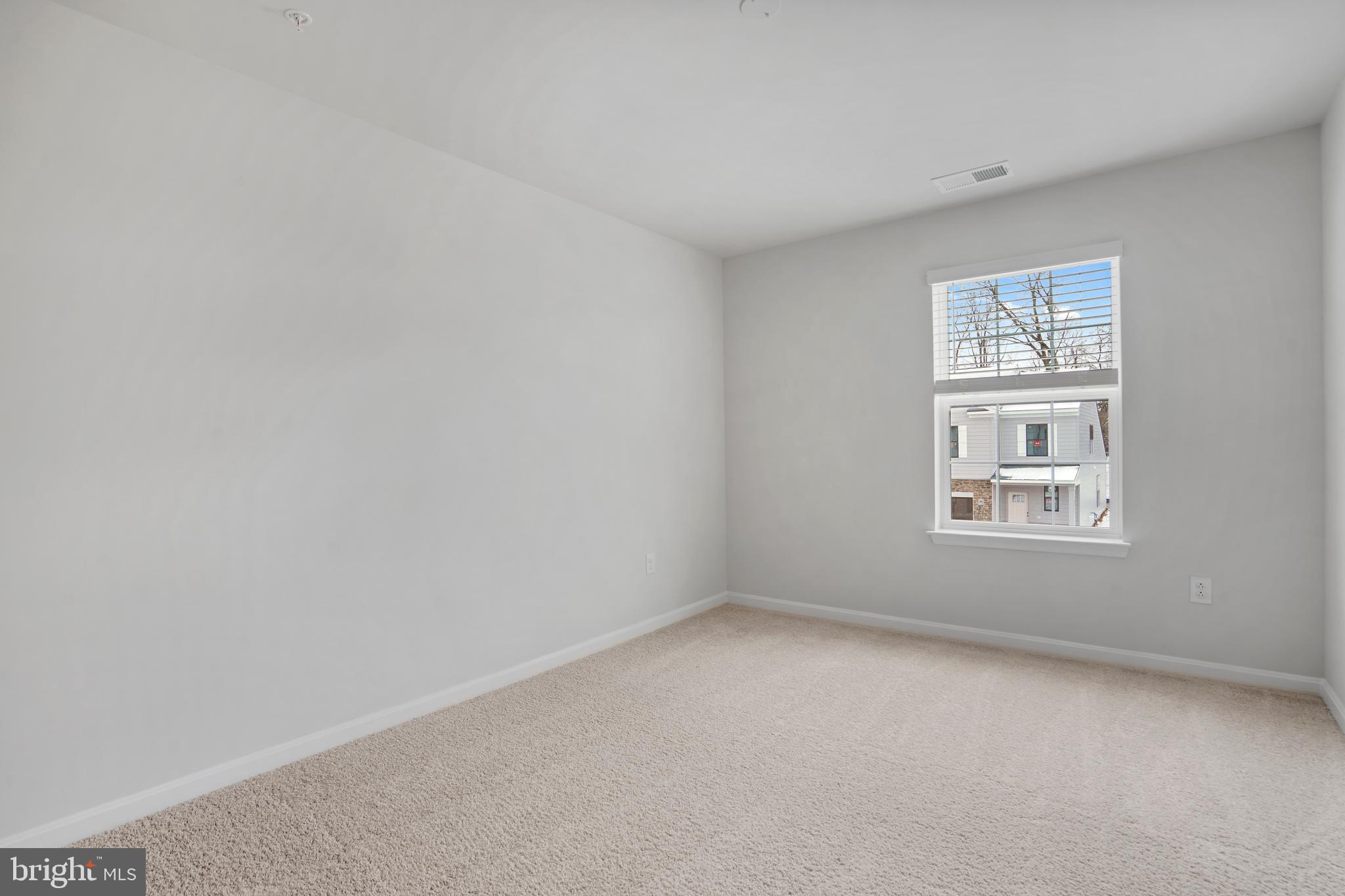 RENN QUARTER - Residential Lease