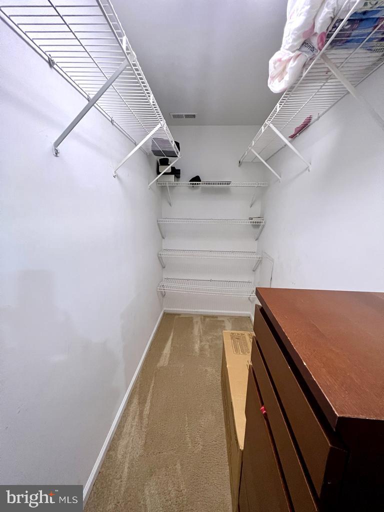 BULL RUN CONDO - Residential