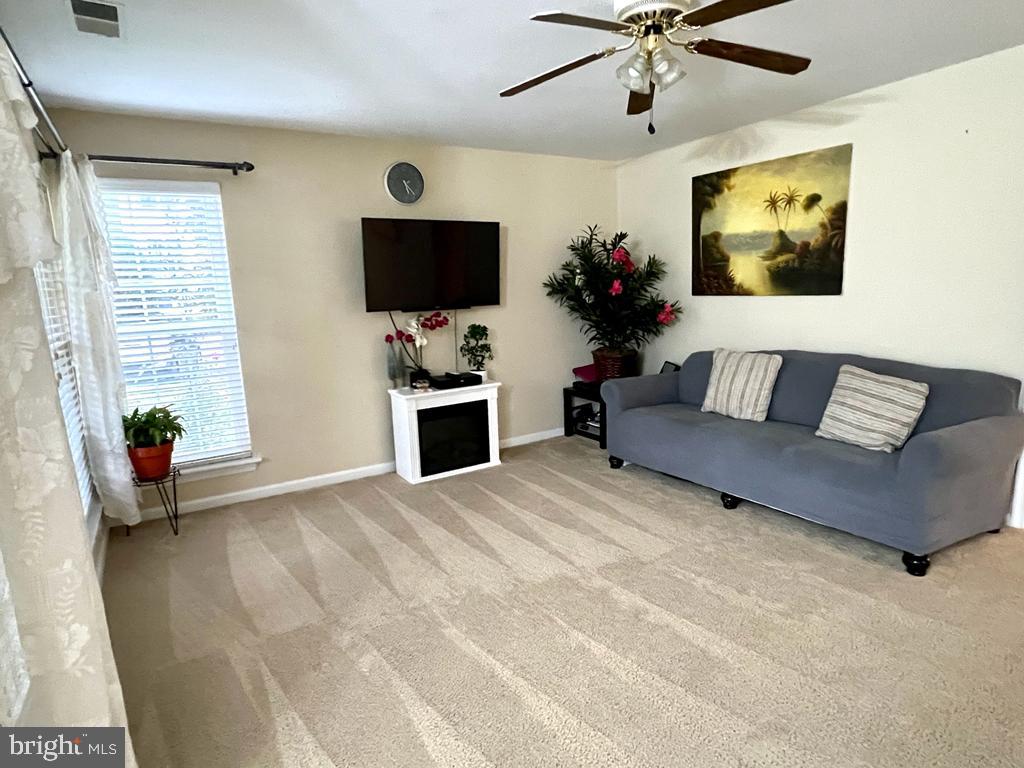 BULL RUN CONDO - Residential