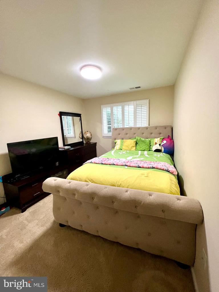 BULL RUN CONDO - Residential