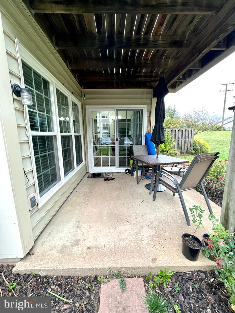 BULL RUN CONDO - Residential