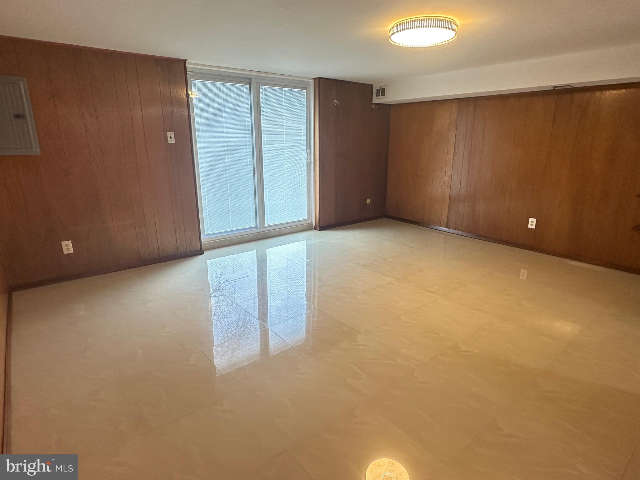 HOLME CIRCLE - Residential