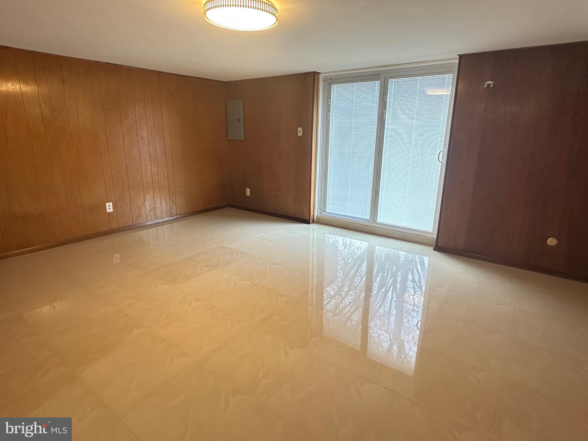 HOLME CIRCLE - Residential