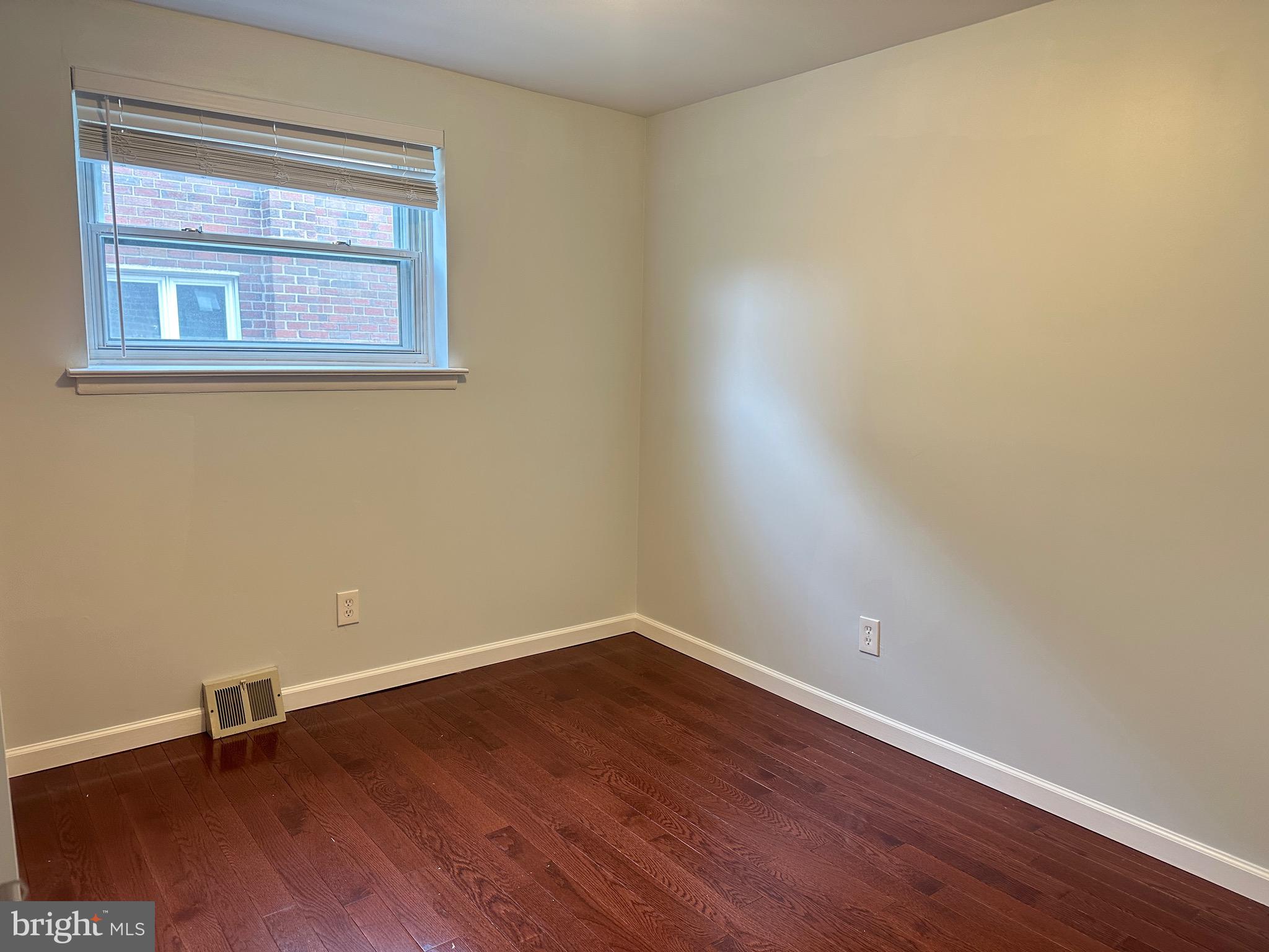 HOLME CIRCLE - Residential