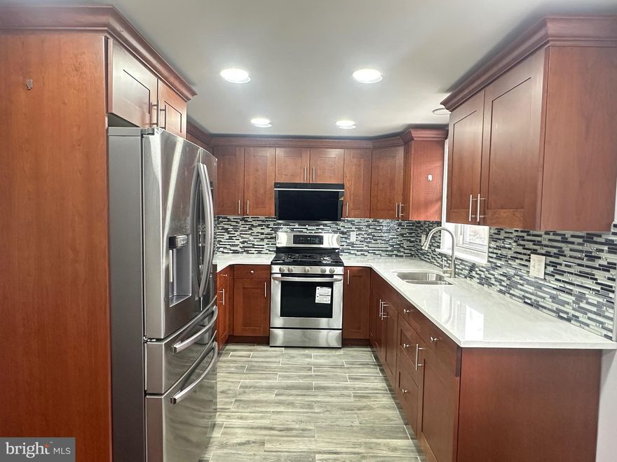 Rarely available and full of potential, this 1536 sqft twin home at 1952 offers the perfect combination of space and style. With 5 bedrooms and 3.5 bathrooms, it's ideal for large families or those in need of extra room. The updated kitchen and bathrooms have been thoughtfully designed with modern finishes, making everyday living a pleasure. The finished basement adds even more value with a full bath, providing versatile space for a home office, entertainment area, or guest suite. Located in a desirable area with easy access to local amenities, this home offers comfort, convenience, and plenty of room to grow. Don’t miss your chance to own this gem!"