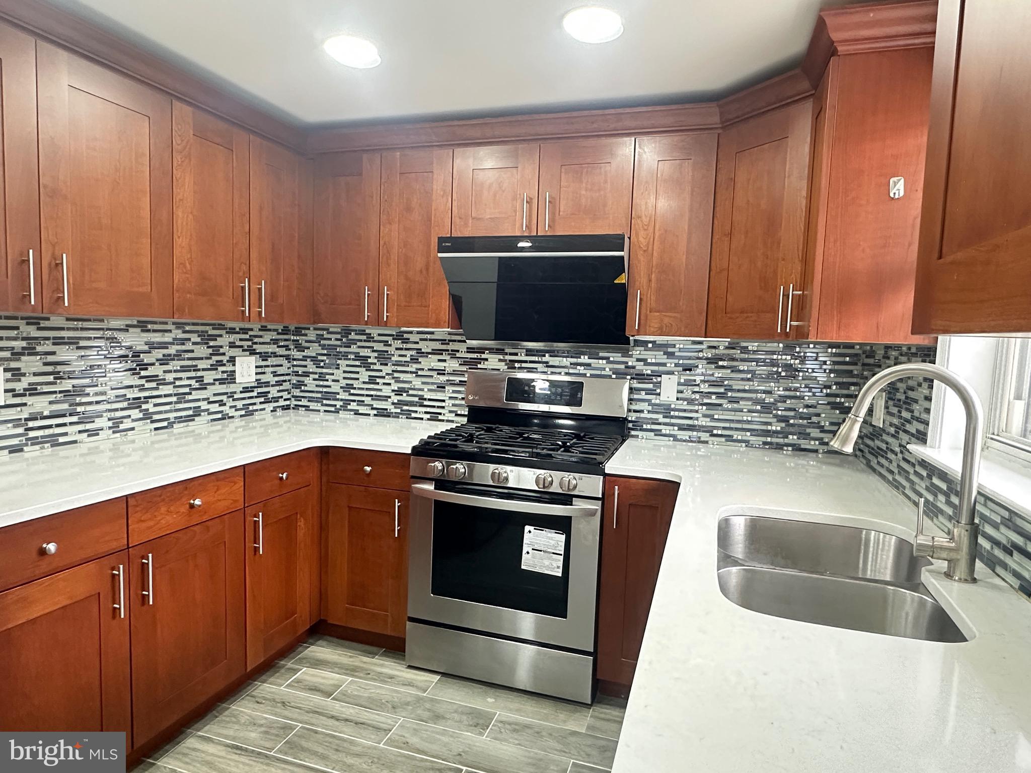 HOLME CIRCLE - Residential