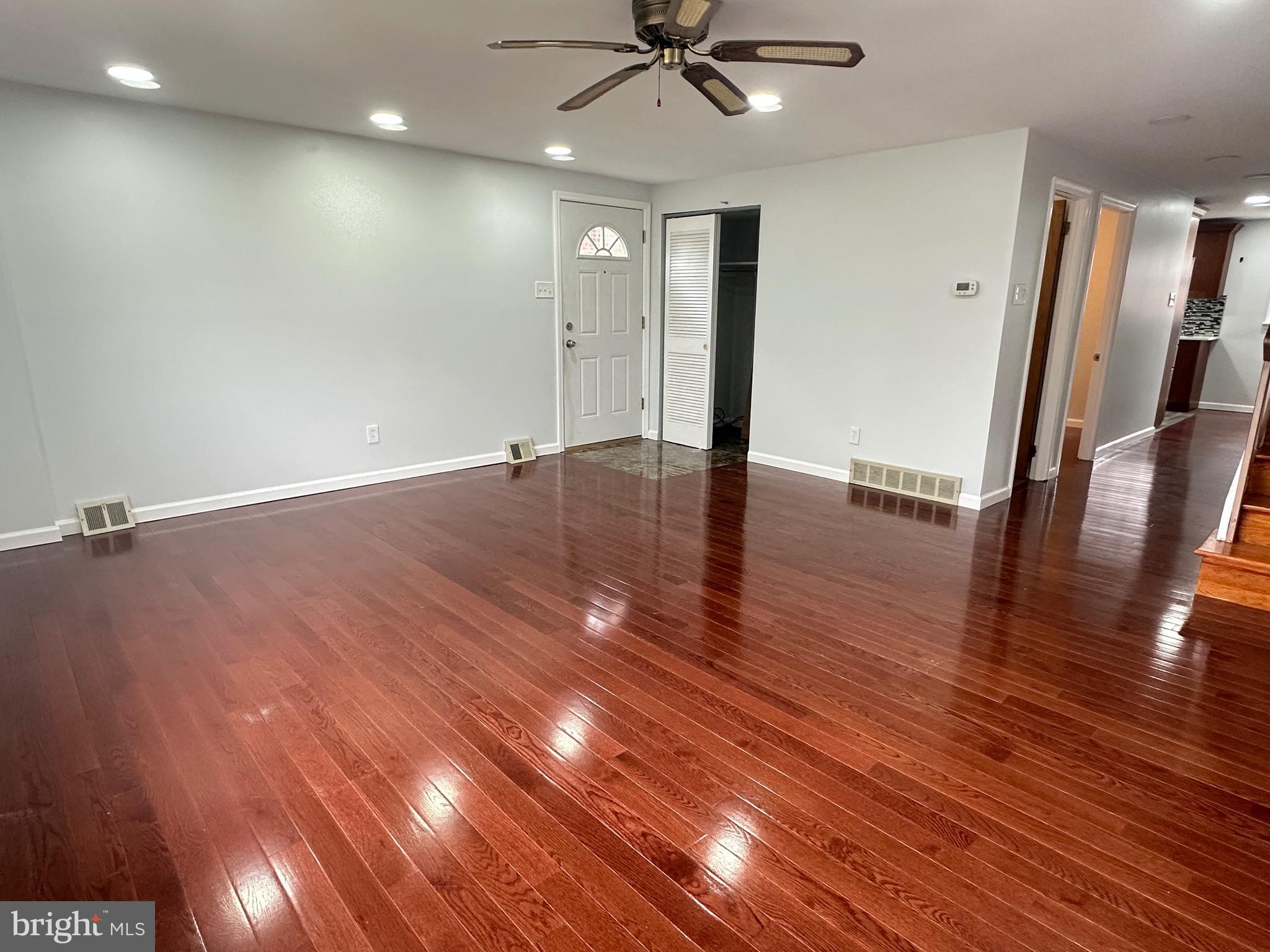 HOLME CIRCLE - Residential