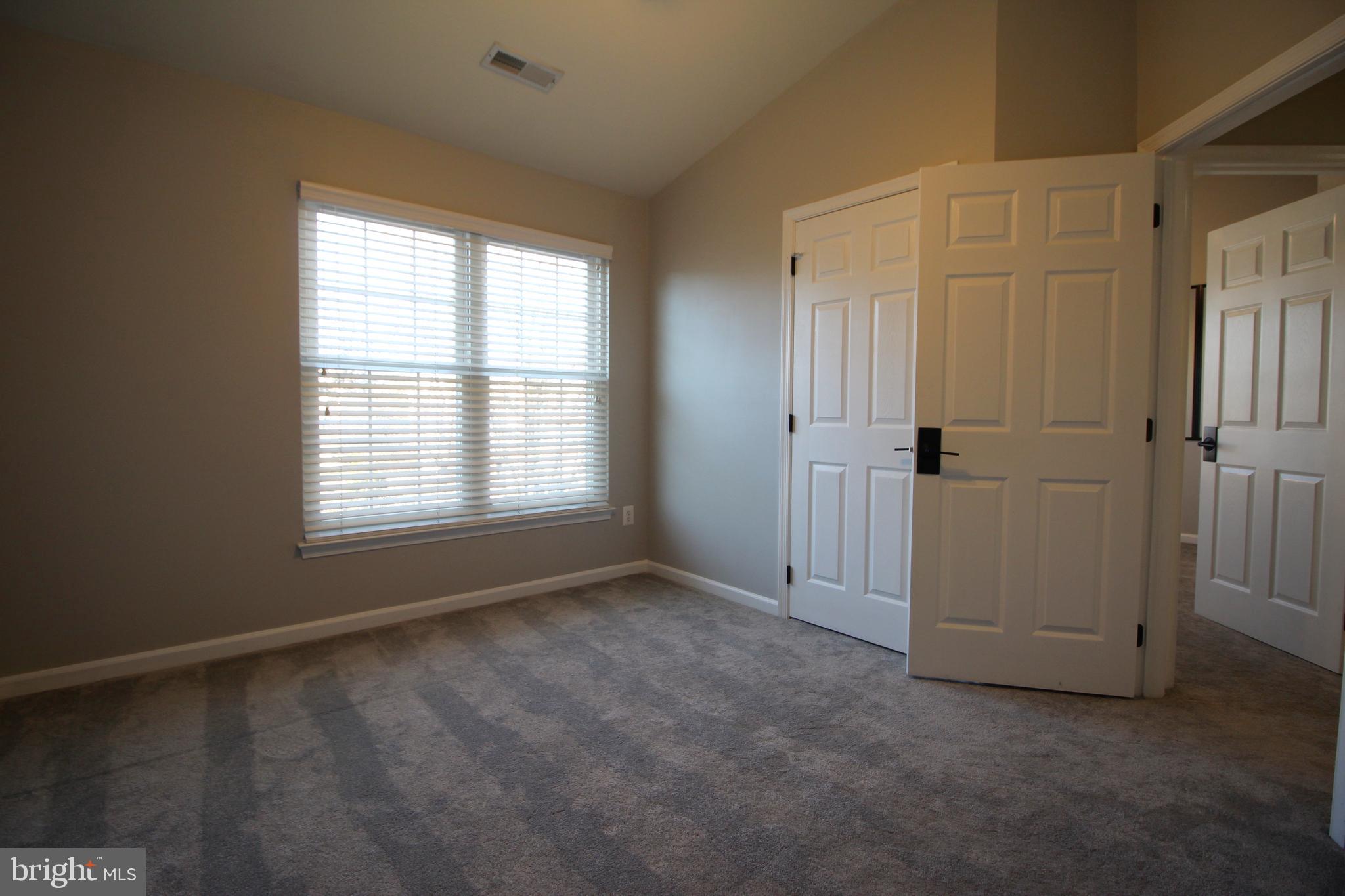 FARMWELL HUNT - Residential Lease