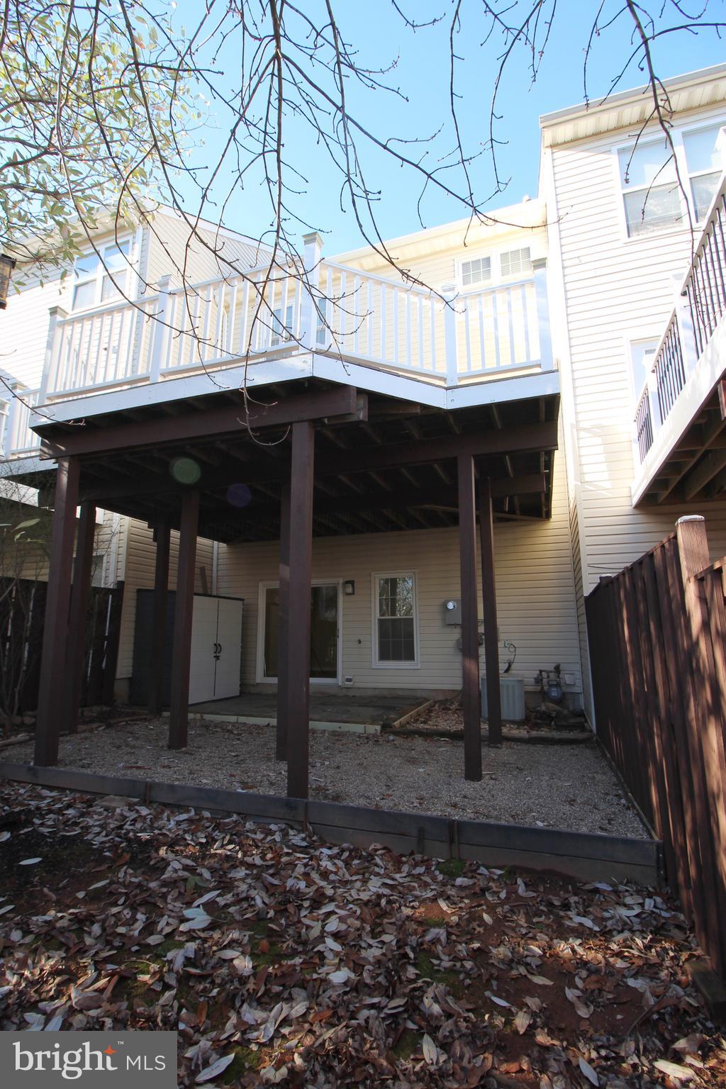 FARMWELL HUNT - Residential Lease