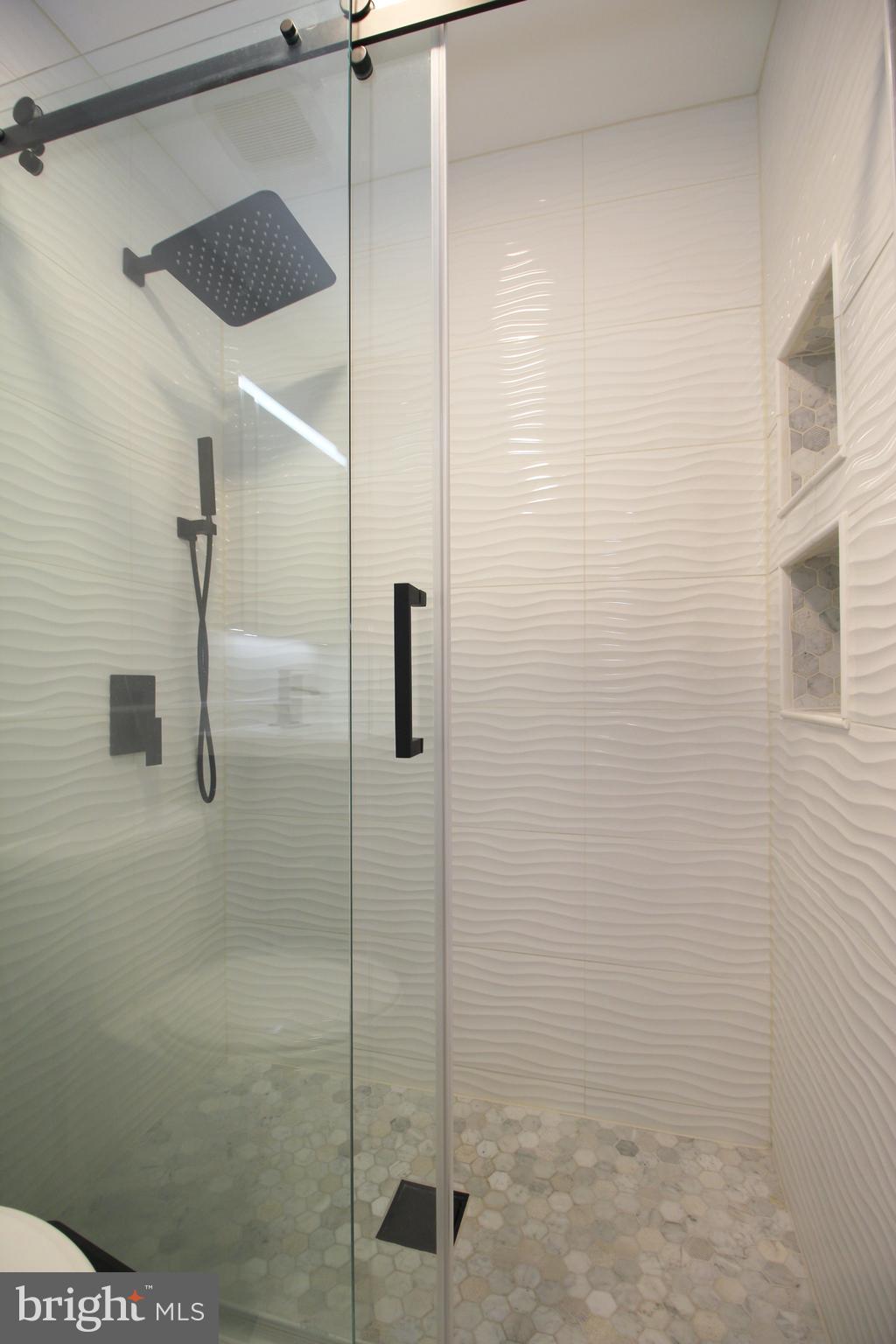 FARMWELL HUNT - Residential Lease