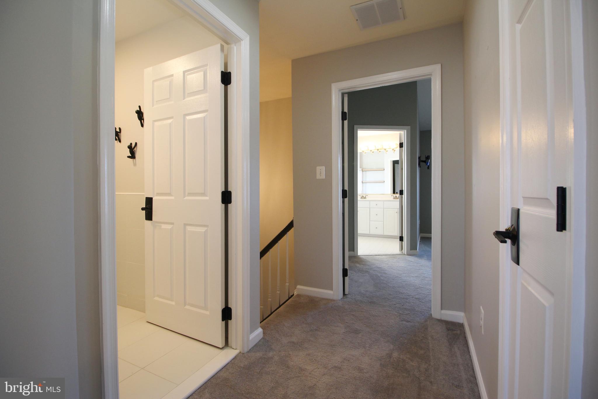 FARMWELL HUNT - Residential Lease