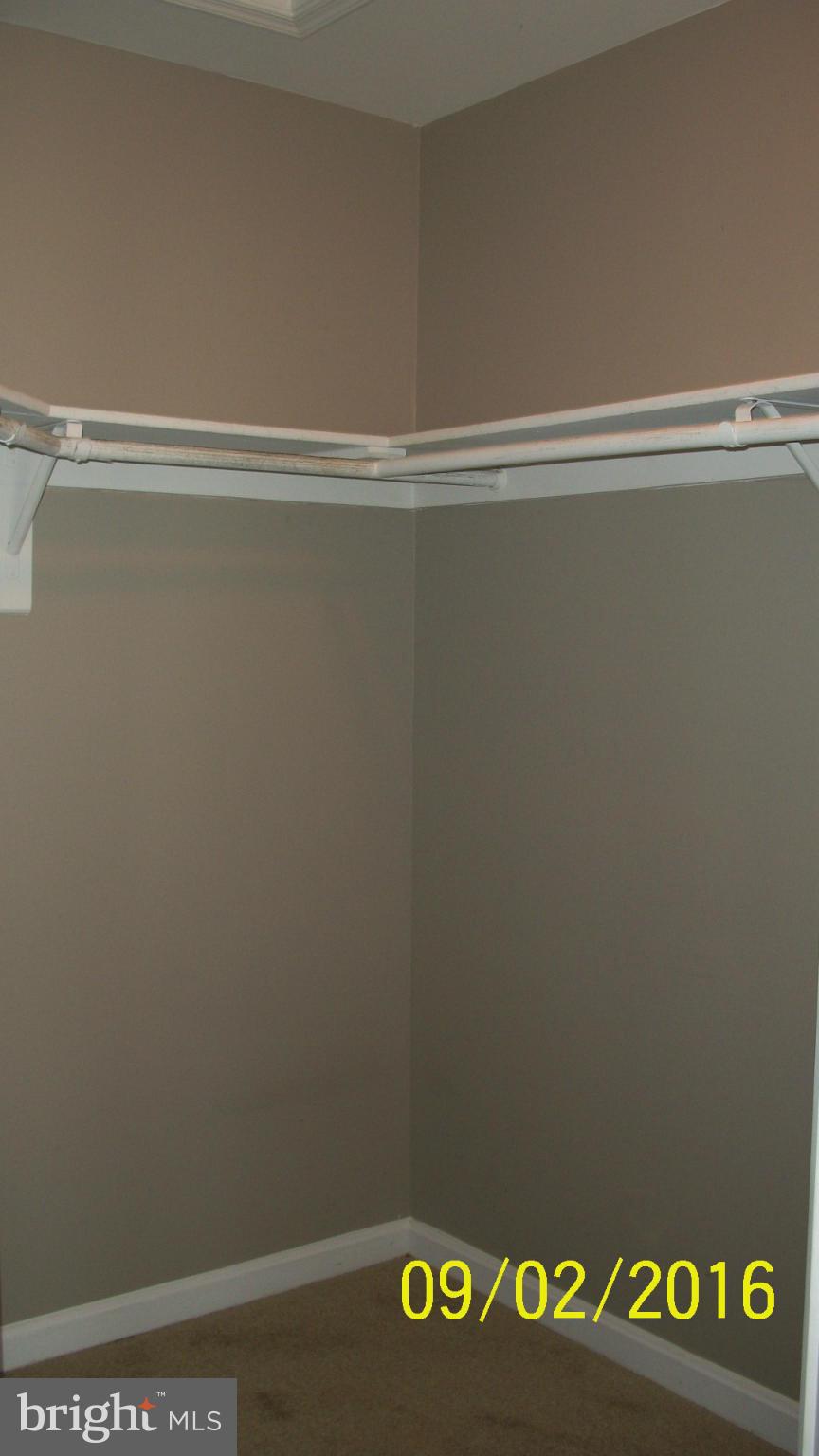 SEVEN OAKS - Residential Lease