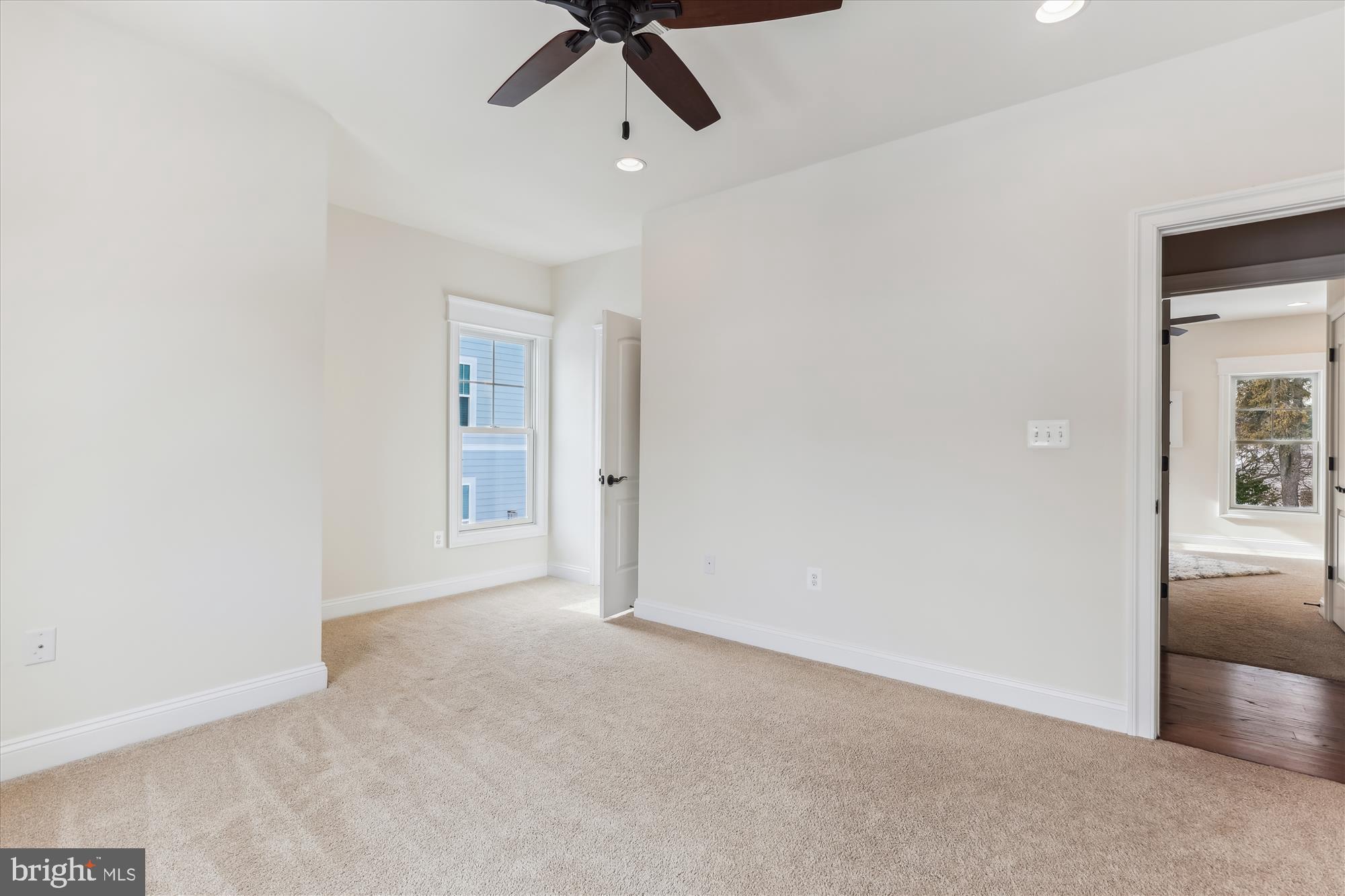 VIENNA HILLS - Residential